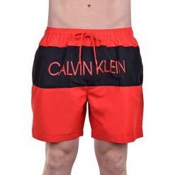 Calvin Klein Męskie szorty Medium Drawstring KM0KM00293 -655 Flame Scarlet (rozmiar L). Czerwone kąpielówki męskie Calvin Klein, l, bez wzorów. W wyprzedaży za 181.00 zł.