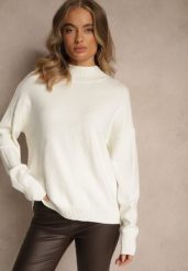 Biały Gładki Golf Zdobiony Guzikami przy Dekolcie Rallessa. Białe swetry damskie Renee, l, z aplikacjami, z jeansu, eleganckie, bez kołnierzyka, bez ramiączek, długie, bez kaptura. Za 79.99 zł.