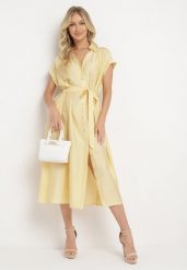 Żółta Koszulowa Sukienka na Guziki z Materiałowym Paskiem w Talii Qisofia. Żółte sukienki damskie Born2be, na co dzień, l, bez wzorów, z materiału, eleganckie, bez kołnierzyka, bez ramiączek, midi, koszulowe. Za 109.99 zł.