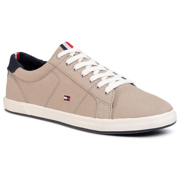 Tenisówki Tommy Hilfiger. Brązowe półbuty na co dzień męskie Tommy Hilfiger, bez wzorów, bez zapięcia. Za 189.99 zł.