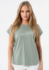 Koszulka z napisem, Comfort Fit, T-CIA. Zielone t-shirty damskie Volcano, l, bez wzorów, z bawełny, wakacyjne, bez kołnierzyka. Za 59.99 zł.