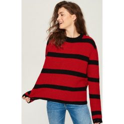 Sweter w paski - Czerwony. Czerwone swetry damskie Sinsay. Za 59.99 zł.