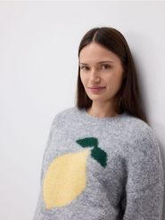 Sweter oversize - jasnoszary. Szare swetry damskie Reserved, l, bez wzorów, z dzianiny, bez kołnierzyka, bez ramiączek, bez kaptura. Za 179.99 zł.