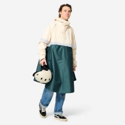 Ponczo na rower miejski Btwin 540 przeciwdeszczowe odblaskowe PPE. Brązowe kurtki damskie B'TWIN, bez wzorów, z materiału, rowerowe. Za 189.99 zł.