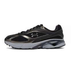 Buty koszykarskie Under Armour HOVR Apparition RTRFTR TC. Czarne obuwie sportowe damskie Under Armour, bez wzorów, z materiału, trekkingowe. Za 558.60 zł.