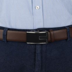 Pasek męski skórzany 3,5 cm klamra automatyczna Beltimore brązowy 53-551 : Kolory - brązowy, beżowy, Rozmiar pasków - r.115-130 cm. Brązowe paski damskie bez wzorów, ze skóry, wizytowe. Za 64.99 zł.