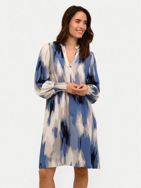 Kaffe Sukienka koszulowa Beathe 10508899 Niebieski Relaxed Fit. Niebieskie sukienki damskie Kaffe, bez wzorów, z wiskozy, bez kołnierzyka, bez ramiączek, koszulowe. Za 159.99 zł.