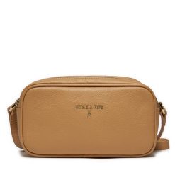 Torebka Patrizia Pepe. Brązowe listonoszki damskie Patrizia Pepe, bez wzorów, bez dodatków. Za 529.99 zł.