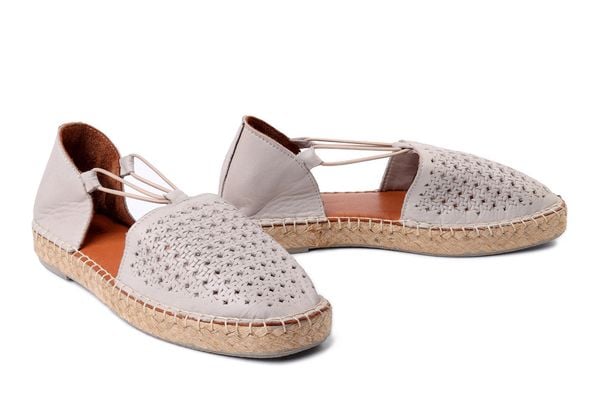 KOCH 109 silver grey, espadryle damskie. Szare espadryle damskie KOCH, na lato, bez wzorów, ze skóry, bez obcasa, bez zapięcia. Za 244.90 zł.
