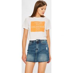 Tally Weijl - Top. Różowe topy damskie TALLY WEIJL, z nadrukiem, z bawełny, z okrągłym kołnierzem, z krótkim rękawem. Za 19.90 zł.