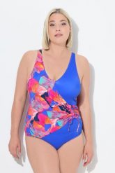 Damski Strój kąpielowy w kopertowym stylu miękkie miseczki. Czerwone kostiumy jednoczęściowe damskie Ulla Popken, plus size, bez wzorów, z elastanu, plus size, do pływania. Za 239.99 zł.