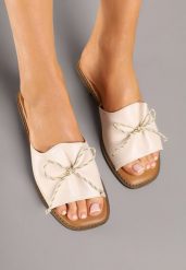 Beżowe Klapki w Minimalistycznym Stylu Zdobione Kokardką Paniffia. Brązowe klapki damskie Renee, z aplikacjami, eleganckie, bez obcasa, na obcasie. Za 49.99 zł.