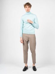 Takeshy Kurosawa Sweter | 83475 | Maglia D/Vita Calato Lana | Mężczyzna | Błękitny. Niebieskie swetry przez głowę męskie Takeshy Kurosawa, m, bez wzorów, z dzianiny, bez kołnierzyka. W wyprzedaży za 369.00 zł.