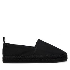 Espadryle Calvin Klein. Czarne espadryle damskie Calvin Klein, bez wzorów, bez obcasa, bez zapięcia. Za 329.99 zł.