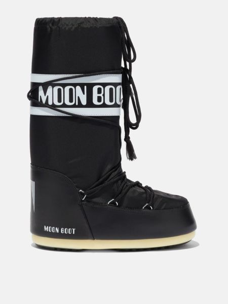 Śniegowce damskie Moon Boot ICON BLACK NYLON BOOTS. Czarne śniegowce i trapery damskie Moon Boot, z nylonu. W wyprzedaży za 687.20 zł.