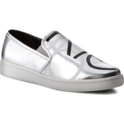 Tenisówki CALVIN KLEIN - Delora E7522 Silver/Black. Trampki i tenisówki damskie marki Calvin Klein. W wyprzedaży za 339.00 zł.