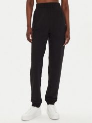 Calvin Klein Jeans Spodnie dresowe J20J224443 Czarny Regular Fit. Czarne jeansy damskie Calvin Klein Jeans, m, bez wzorów, z bawełny. Za 219.99 zł.