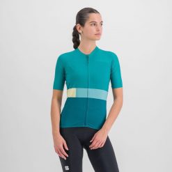 Koszulka rowerowa damska Sportful Snap. Niebieskie koszulki sportowe damskie SPORTFUL, bez wzorów, rowerowe. Za 219.99 zł.