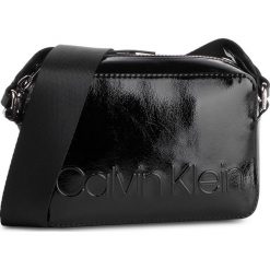 Torebka CALVIN KLEIN - Edged Camera Bag S K60K605117 001. Listonoszki damskie marki Calvin Klein. Za 359.00 zł.
