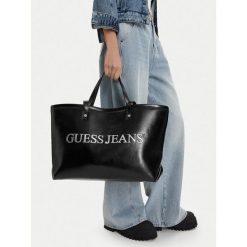 Torebka Guess Jeans. Czarne torebki do ręki damskie Guess Jeans, z aplikacjami, z jeansu, bez dodatków. Za 269.99 zł.
