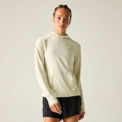 Bluza damska z kapturem Dare 2B Sprint City. Czerwone bluzy damskie Dare 2b, bez wzorów, z elastanu, z kapturem. Za 83.99 zł.