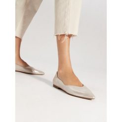 Baleriny Caprice. Żółte baleriny damskie Caprice, bez wzorów, bez obcasa. Za 166.99 zł.