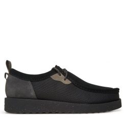 Półbuty Clarks. Brązowe półbuty damskie Clarks, bez wzorów, bez obcasa, na obcasie, bez zapięcia. Za 359.99 zł.