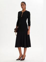 KARL LAGERFELD Sukienka dzianinowa B1W13003 Czarny Regular Fit. Czarne sukienki damskie KARL LAGERFELD, s, bez wzorów, z dzianiny, bez kołnierzyka, bez ramiączek. Za 1,299.00 zł.