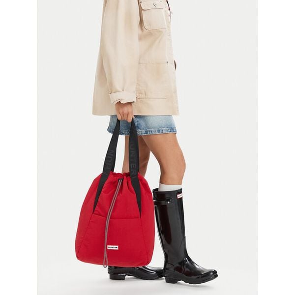 Worek Hunter. Czerwone plecaki damskie Hunter, bez wzorów, sportowe. Za 159.99 zł.