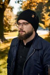 Męska czapka zimowa beanie Brødrene cz12 czarna 9929. Czarne czapki i kapelusze męskie na zimę, bez wzorów, z materiału. Za 53.90 zł.