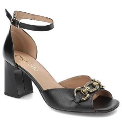 Czarne Sandały Chebello Eleganckie Buty Na Słupku. Czarne klapki damskie CheBello, z aplikacjami, ze skóry, bez obcasa, na obcasie, bez zapięcia. Za 449.00 zł.