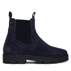 Sztyblety Tommy Hilfiger. Niebieskie botki damskie Tommy Hilfiger, bez obcasa, na płaskiej podeszwie, bez zapięcia. Za 649.99 zł.