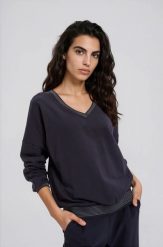Bluza z dekoltem w serek granatowa. Bluzy damskie MOODO, s, bez wzorów, z bawełny, bez kaptura. Za 99.99 zł.