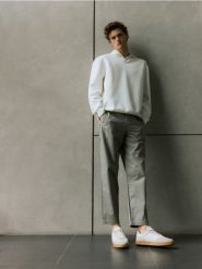 Spodnie jogger straight - szary. Szare spodnie materiałowe męskie Reserved, l, bez wzorów, z bawełny. W wyprzedaży za 79.99 zł.