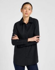 DAMSKA KOSZULA LEE CLASSIC SHIRT UNIONALL BLACK 112370961. Czarne bluzki damskie Lee, s, bez wzorów, bez kołnierzyka, bez ramiączek. Za 179.99 zł.