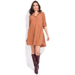 Fille Du Couturier Sukienka Damska Oriane 38 Brązowy. Brązowe sukienki damskie Fille Du Couturier, z koszulowym kołnierzykiem. Za 209.00 zł.