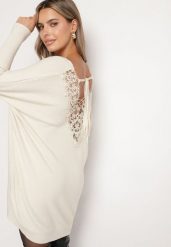 Jasnobeżowy Sweter z Wiskozą i Modalem oraz Ozdobnym Wiązaniem Zinnisca. Brązowe swetry damskie Born2be, uniwersalny, bez wzorów, z jeansu, eleganckie, bez kołnierzyka, bez ramiączek, długie, bez kaptura. Za 99.99 zł.