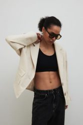 Marynarka o prostym kroju w kolorze IVORY LINEN - RICHMOND. Białe żakiety damskie Marsala, m, bez wzorów, z bawełny, eleganckie. Za 599.90 zł.
