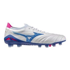 Buty piłkarskie Mizuno Morelia Neo Beta Japan Fg. Białe buty sportowe męskie Mizuno, bez zapięcia, do piłki nożnej. W wyprzedaży za 1,276.00 zł.