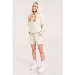 Spodenki fitness damskie Gym Glamour dresowe off. Białe obuwie sportowe damskie GYM GLAMOUR, m, bez wzorów, z dresówki, glamour, na fitness i siłownię. Za 139.99 zł.