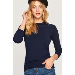 Sweter z aplikacjami - Granatowy. Niebieskie swetry damskie Reserved. Za 69.99 zł.