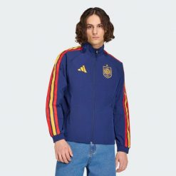 Podstawowa bluza reprezentacyjna Hiszpanii. Niebieskie bluzy sportowe męskie Adidas, xl, bez wzorów, z dresówki, bez kaptura, do piłki nożnej. Za 529.00 zł.