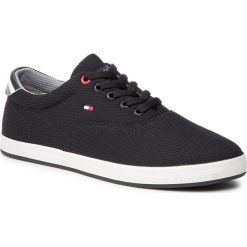 Tenisówki TOMMY HILFIGER - Essential Oxford Textile Sneaker FM0FM02052 Black 990. Półbuty na co dzień męskie marki Tommy Hilfiger. W wyprzedaży za 239.00 zł.