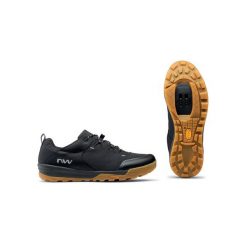 Buty rowerowe MTB męskie NORTHWAVE Rockit czarne. Czarne buty sportowe męskie Northwave, bez zapięcia, rowerowe. Za 573.00 zł.
