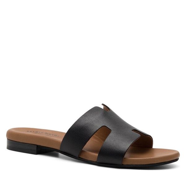 Klapki Sergio Bardi. Czarne klapki damskie Sergio Bardi, bez wzorów, bez obcasa. Za 79.99 zł.