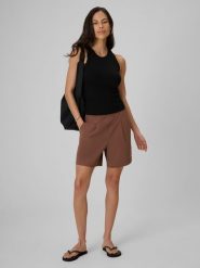 4F Spodenki casual damskie - brązowe XL. Brązowe szorty damskie 4f, xl, bez wzorów, z dresówki, casualowe, z podwyższonym stanem. Za 99.99 zł.