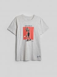 4F T-shirt regular z nadrukiem męski 4F | Mateusz Gamrot - szary XL. Szare t-shirty męskie 4f, l, z aplikacjami, z bawełny, klasyczne, bez kołnierzyka. Za 129.99 zł.