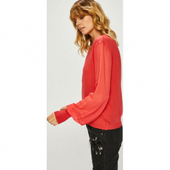 Trendyol - Sweter. Szare swetry damskie Trendyol, z bawełny, z okrągłym kołnierzem. Za 69.90 zł.