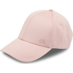 Czapka z daszkiem CALVIN KLEIN - Satinette Cap K60K604717 629. Czapki i kapelusze damskie marki Calvin Klein. Za 159.00 zł.