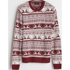 Sweter z motywem zimowym - Czerwony. Czerwone swetry przez głowę męskie Reserved. Za 99.99 zł.